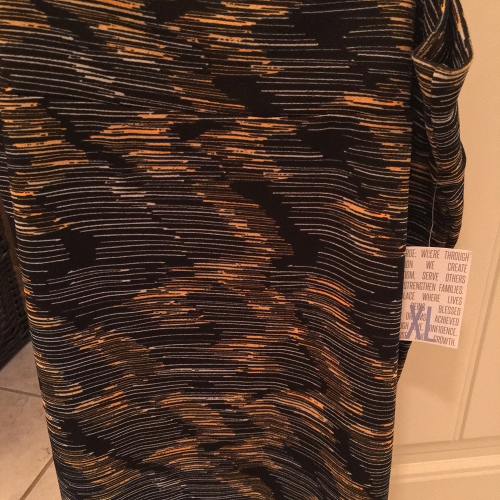 NWT Lularoe Cassie